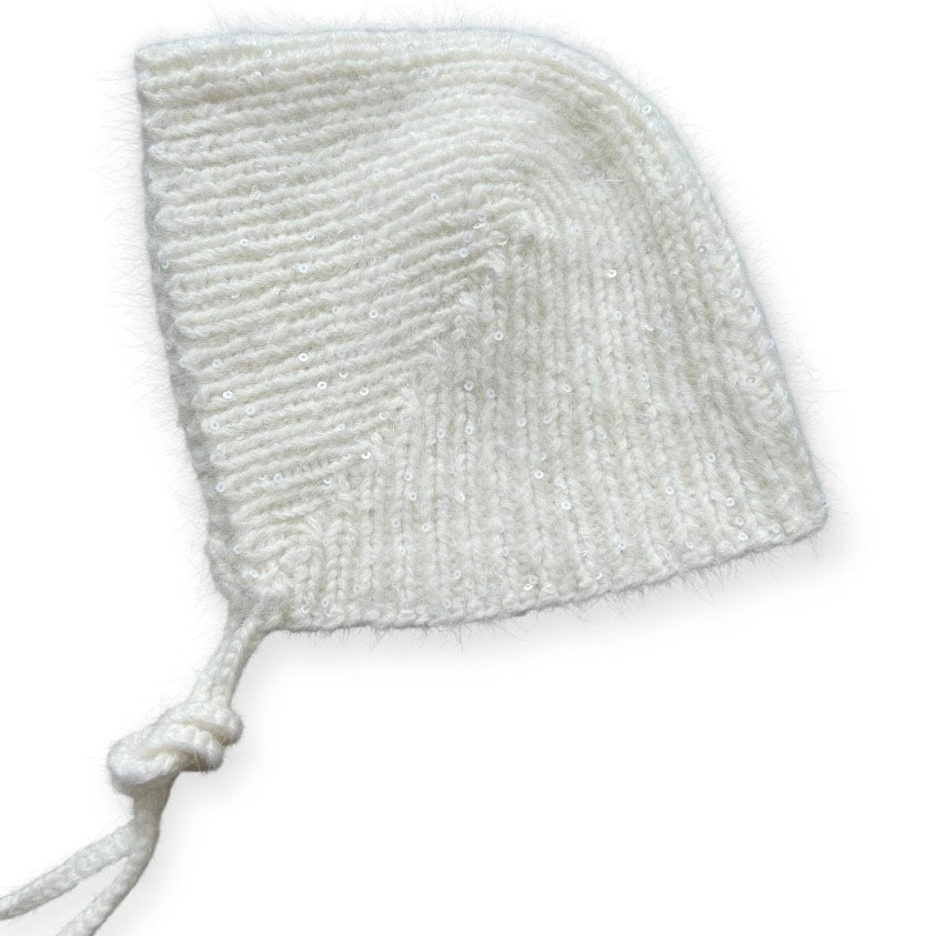 Bonnet - white with small sequins