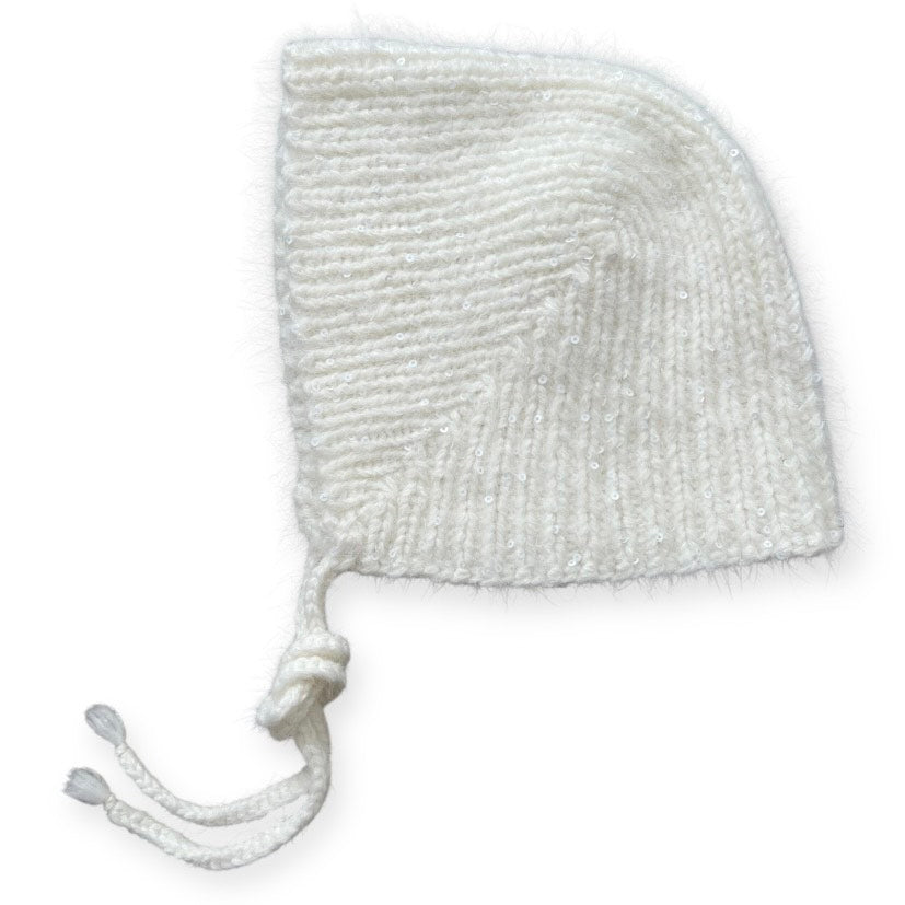 Bonnet - white with small sequins