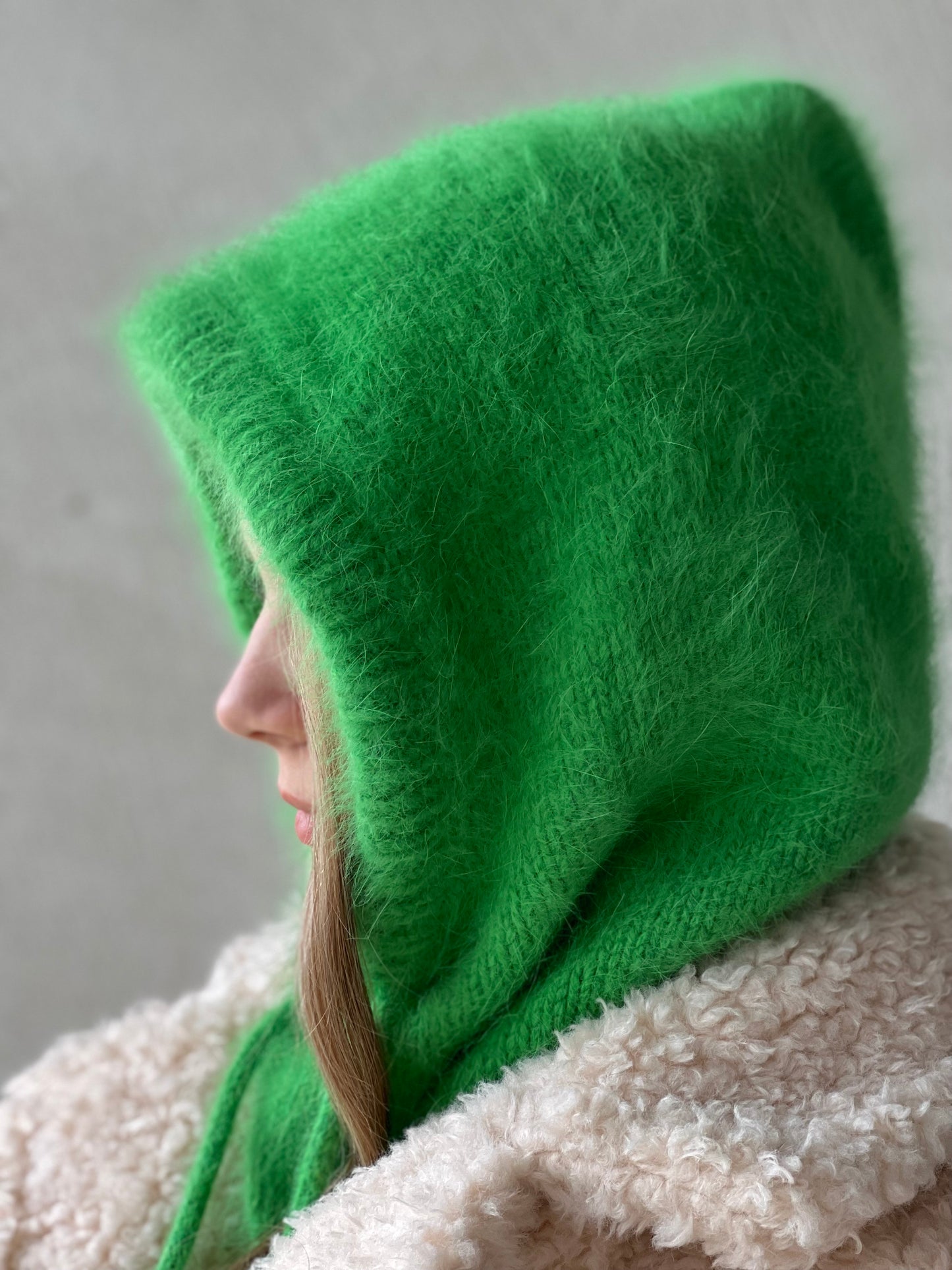 Hood - green grass