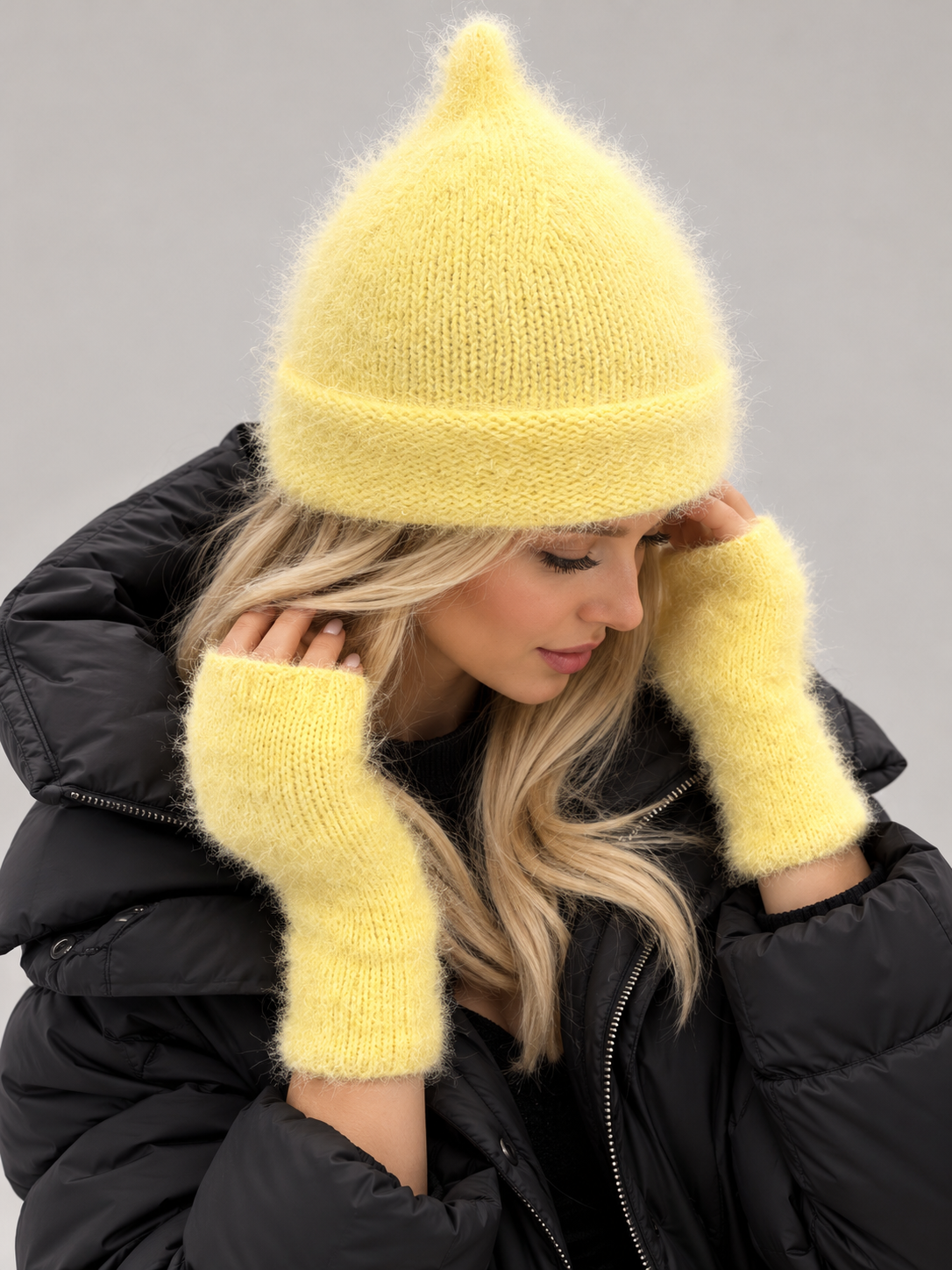 Zestaw: czapka Beanie + mitenki żółty z cekinami