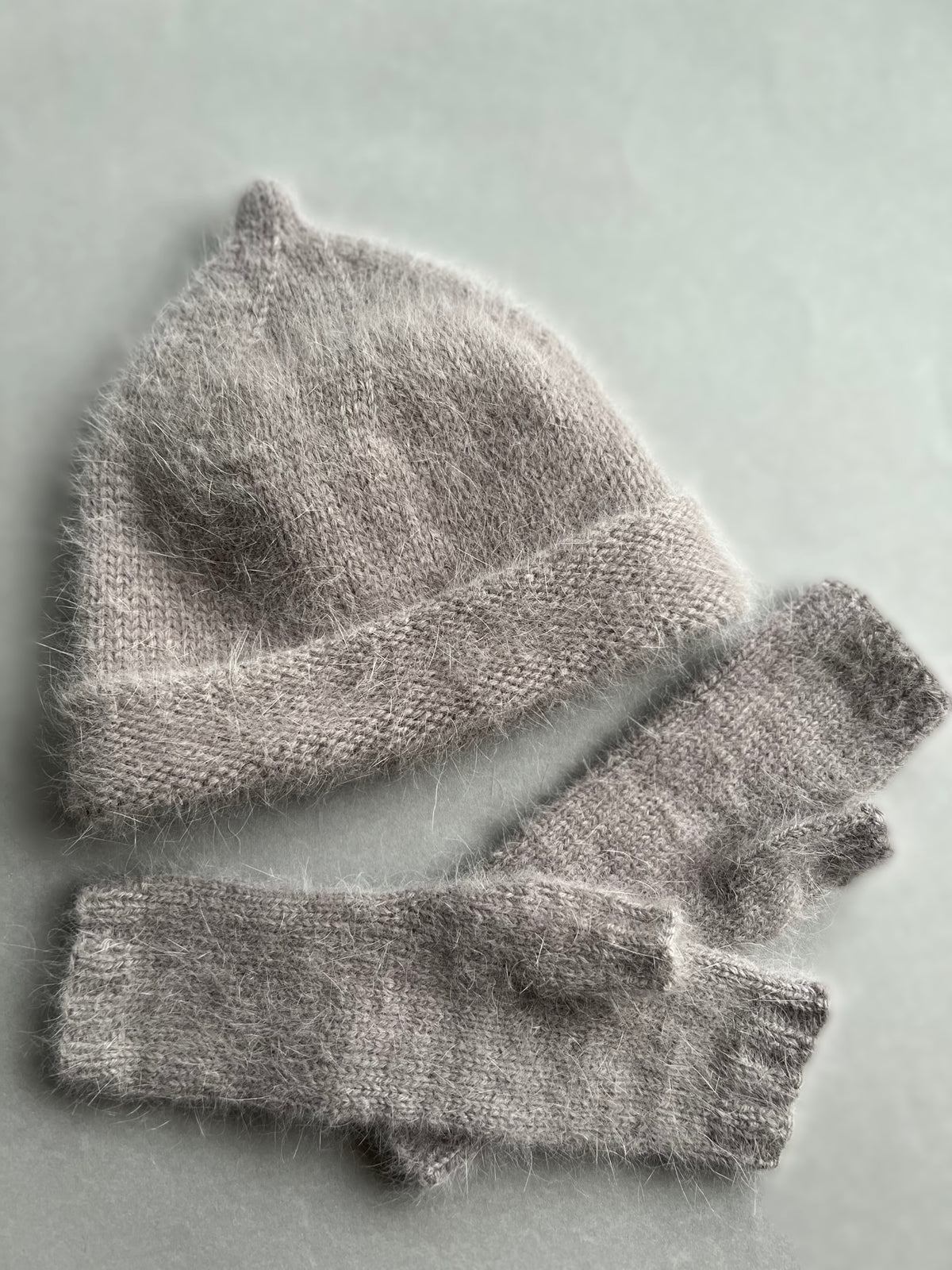 Zestaw: czapka Beanie + mitenki - szara kawa