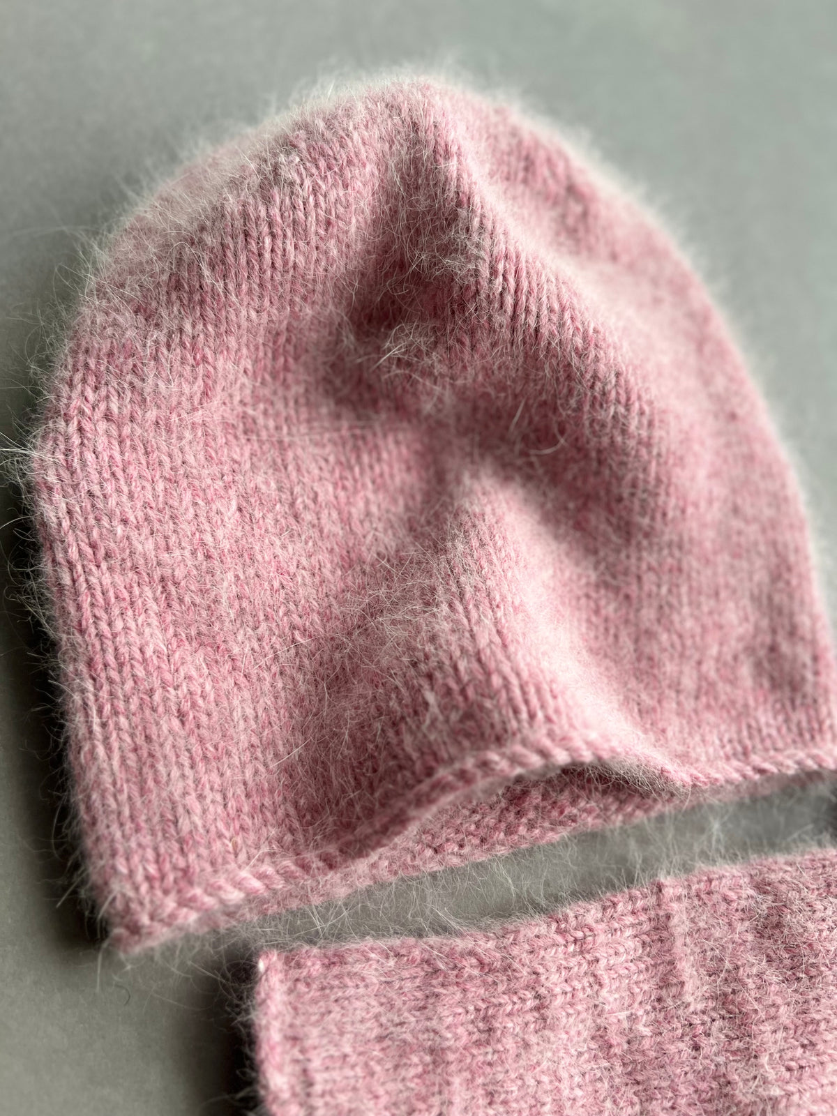 Zestaw: czapka Beanie + rękawiczki - różowy melanż