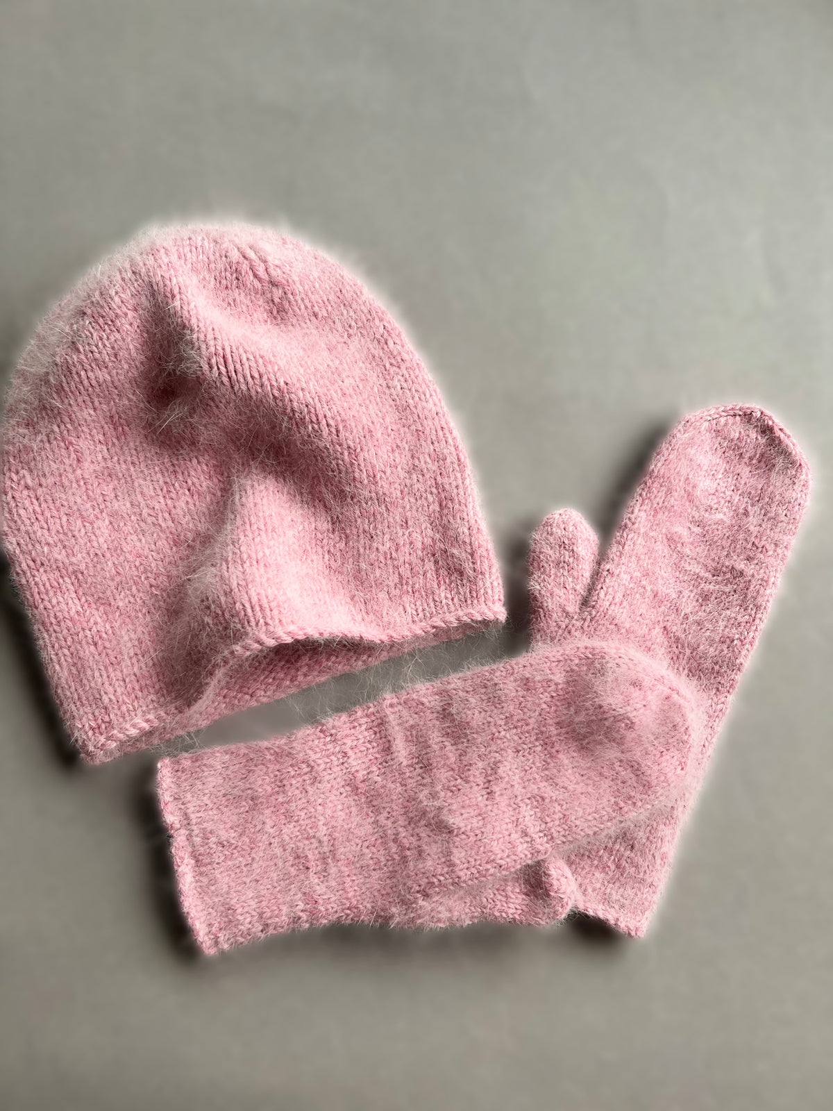 Zestaw: czapka Beanie + rękawiczki - różowy melanż